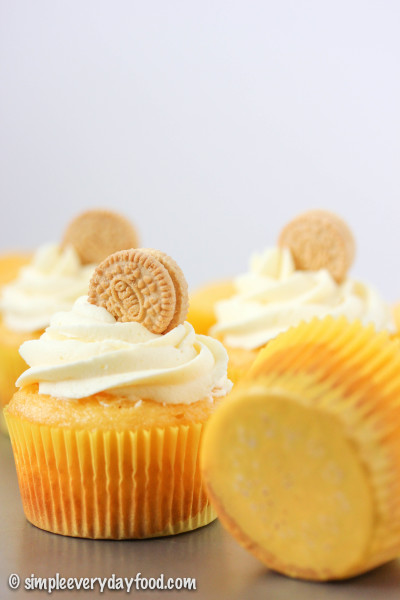 golden oreo cupcakes
